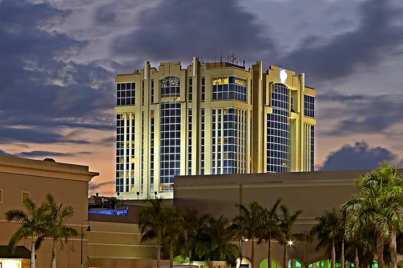 Plaza Las Americas Office Building